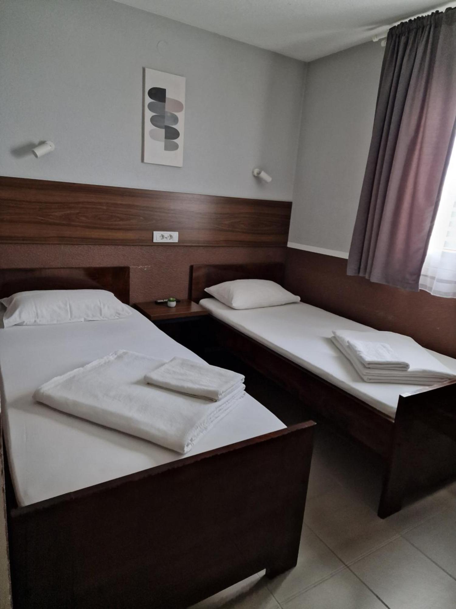 Hotel Djerdan クラリエボ エクステリア 写真